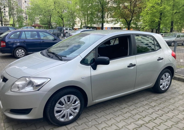 Toyota Auris cena 18000 przebieg: 199088, rok produkcji 2007 z Warszawa małe 211